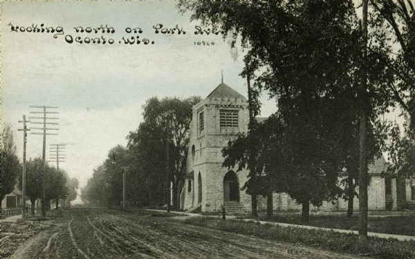 Looking north on Park Street. Caption reads: "Looking North on Park Ave. Oconto, Wis."
