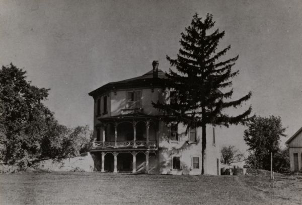 View of the Octagon House from the southwest.