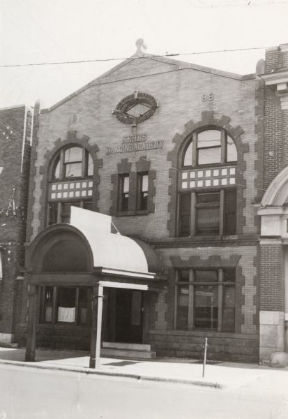 Kehl's Dancing Academy, later used as the Labor Temple. A roofed entrance is over the sidewalk.