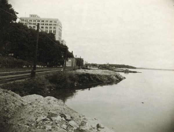Law Park along Lake Monona, before filling in the shoreline to construct a road and parking lot.