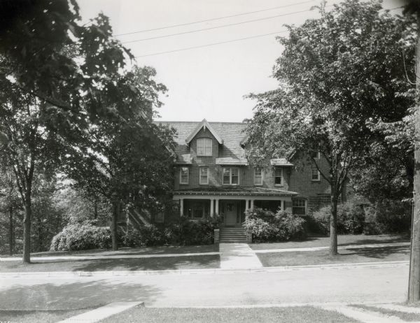 Front view of the University of Wisconsin president's house at 130 North Prospect.