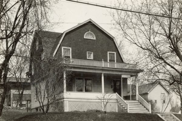 Front view of the Quirk residence, home of Leslie W. Quirk at 2112 Adams Street.