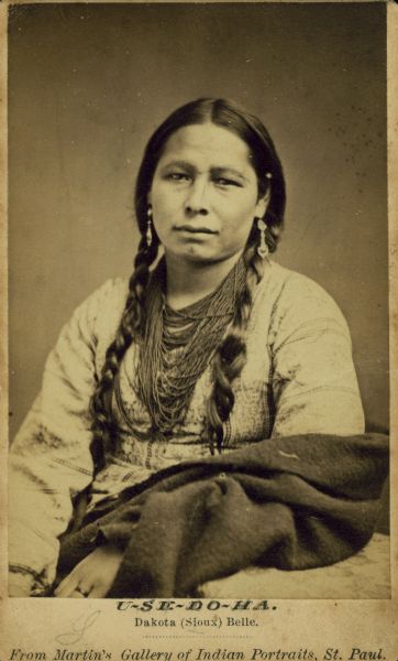 Portrait of U-Se-Do-Ha, a Sioux woman.