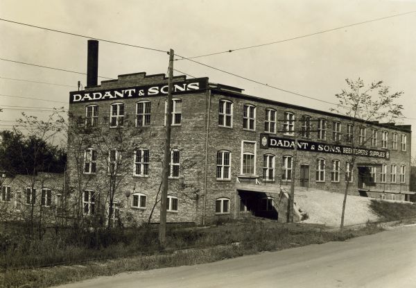 Exterior of Dadant and Sons Beekeeper Supplies.