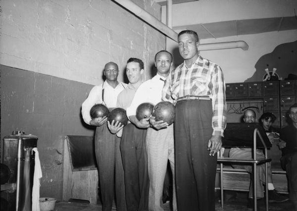 In the Money: The Bronzeville All-Star Bowling Team which finished in the money in the recent Wisconsin state CIO-sponsored bowling tournament.