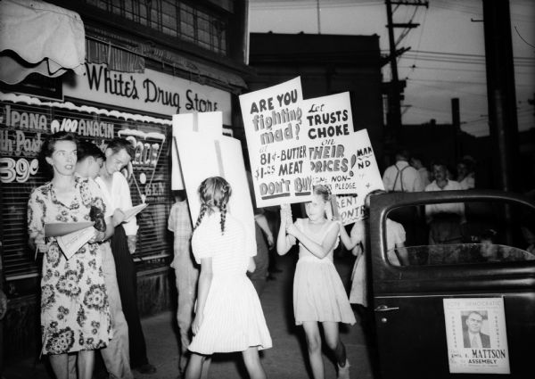 Young demonstrators at the CIO's "Don't Buy a Depression" rally.

