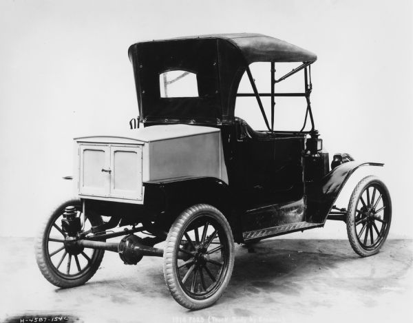 A 1914 Ford truck, the body of which was produced by the W.S. Seaman Company.