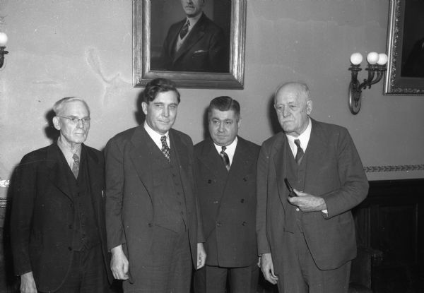 Republican Presidential candidate Wendell Willkie with Governor Goodland and two of his delegates during Willkie's 1944 campaign.