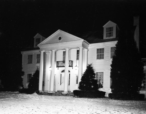 Exterior of Governor Oscar Rennebohm's Maple Bluff home, 201 Farwell Drive.