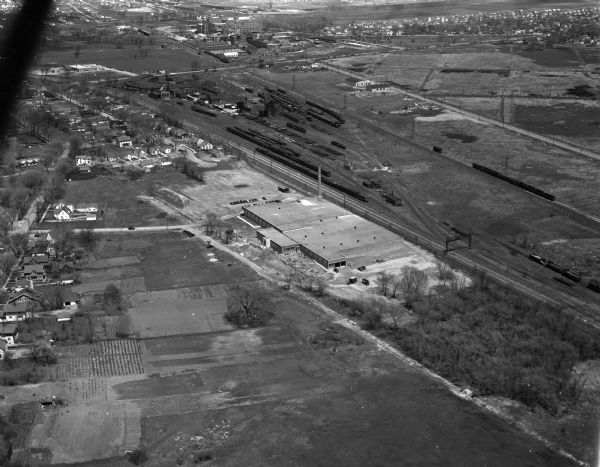 Aerial view of the Forsberg Paper Box Company, 2107 Fordem Avenue. View looks to the northeast toward Oscar Mayer.