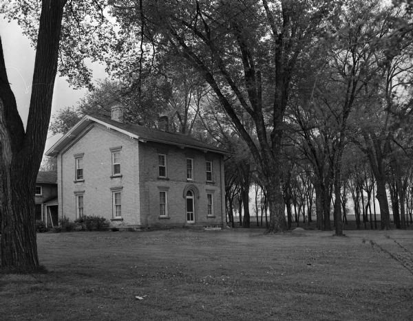 Farmhouse at the Governor Oscar Rennebohm farm, on U.S. Highway 151, five miles east of the Capitol between Madison and Sun Prairie.