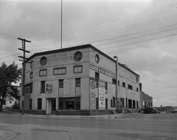Monona Grill Restaurant, 701 Williamson Street. Also shown are Leath and Company warehouse and Four Lakes Boat Company.