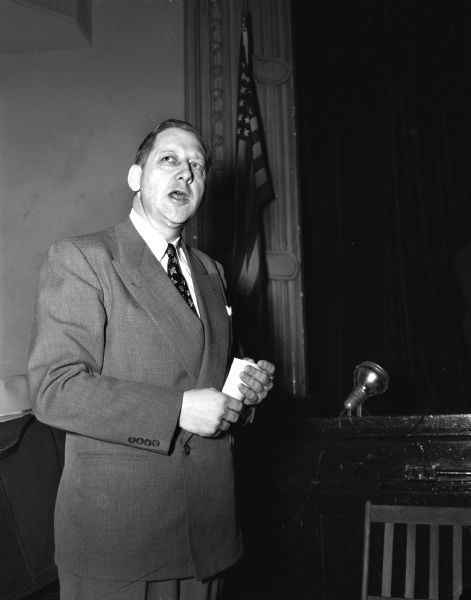 San W. Orr, attorney, speaking at a hearing on the possibility of putting West Washington Avenue under the Chicago, Milwaukee, St. Paul and Pacific Railroad tracks.