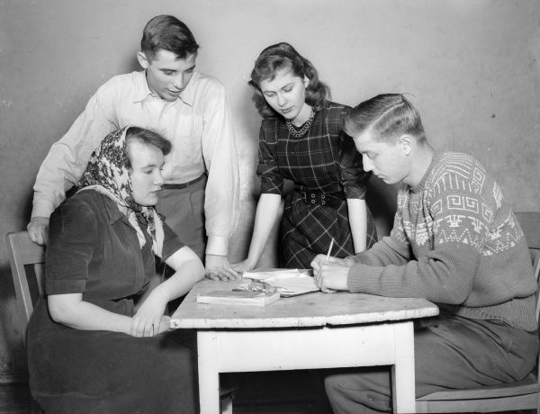 <i>Youth Journal</i> features a play which students of Wisconsin High School will present in the Wisconsin Union Theater. Pictured are Dorothy Kobs, Paul Trump, Joan Stein, and Bob Regenberg.