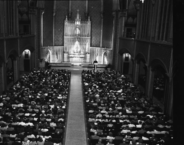 Elevated interior view of Luther Memorial Church during an address by Dr. E. Stanley Jones to Madison denominations, making a plea for a "united church".