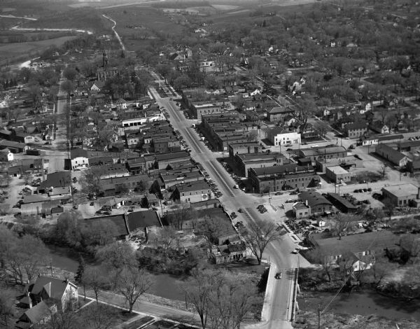 Aerial photograph of Darlington.  The Lafayette County courthouse is visible in the upper left.