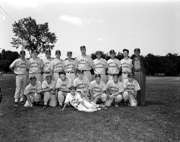 Group portrait of the Garden City Foundry baseball team from Stoughton.