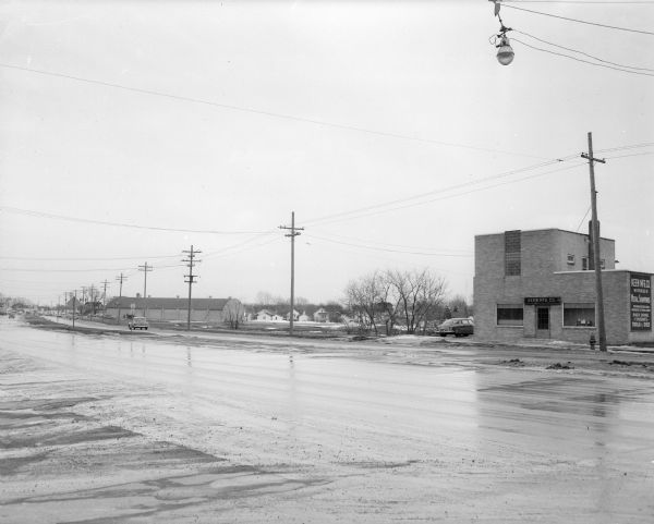 Keen Manufacturing Company, 2661 East Washington Avenue. The photgraph was taken for Richard Beichl, real estate agent, and is the site of the East Madison shopping center.