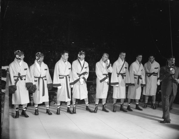 Group portrait of University of Wisconsin boxing team.
