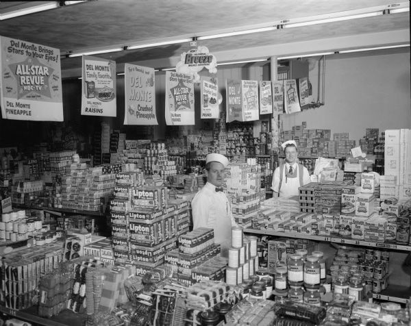 Hi-Lo Supermarket Clerks | Photograph | Wisconsin Historical Society