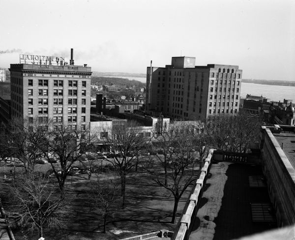 Elevated view of North Pinckney street on the Capitol Square in Madison as seen from the Wisconsin State Capitol Building.