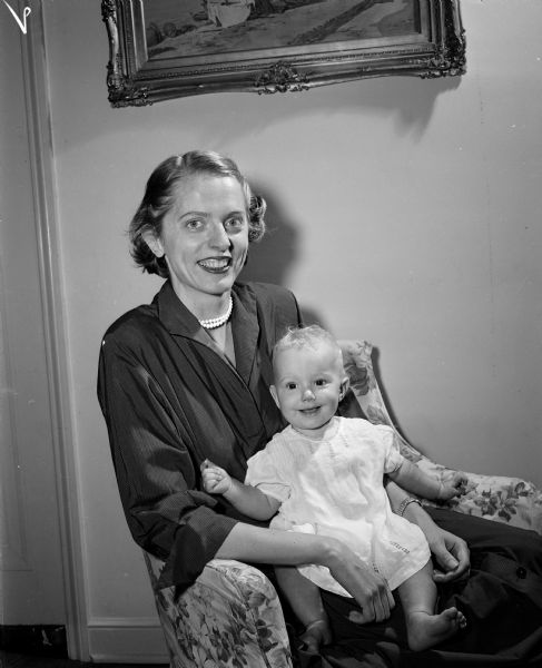 Portrait of Marion Priestley Davis of San Antonio, Texas, and her daughter, Cynthia, eight months.