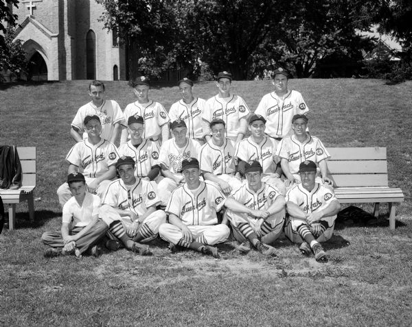 Group portrait of the Fauerbach baseball team in Black Earth.