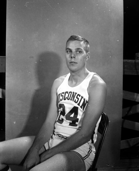 Portrait of University of Wisconsin basketball starter Bob Barneson.