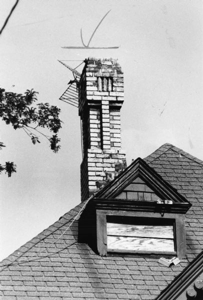 Decorative chimney atop a house at 20 East Gilman Street.