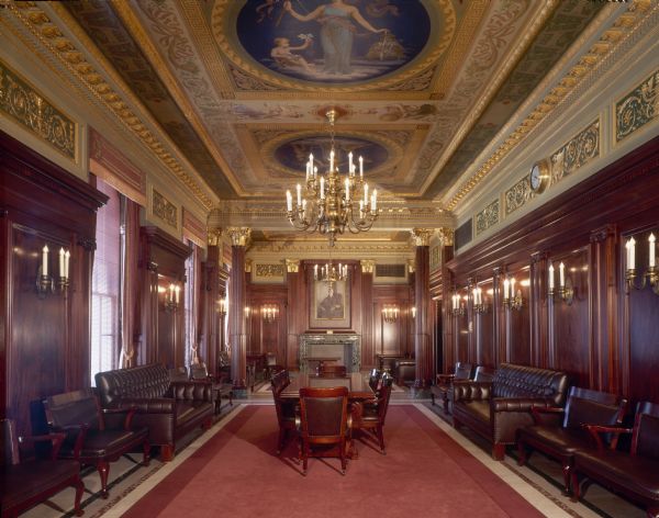 Senate Parlor, in the Wisconsin State Capitol before restoration.