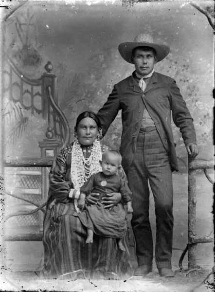 Studio Portrait of Melvin Miner, Wife Kate Thunder Miner, and a Child ...