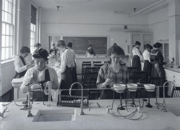 Laboratory work in a University of Wisconsin home economics class.