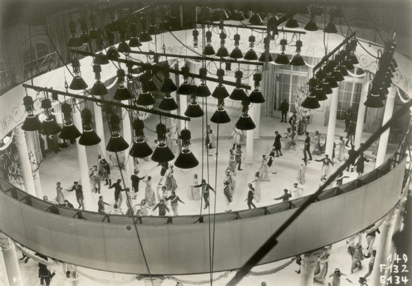 Overhead view of a ballroom dance scene in the film "Congress Dances".
