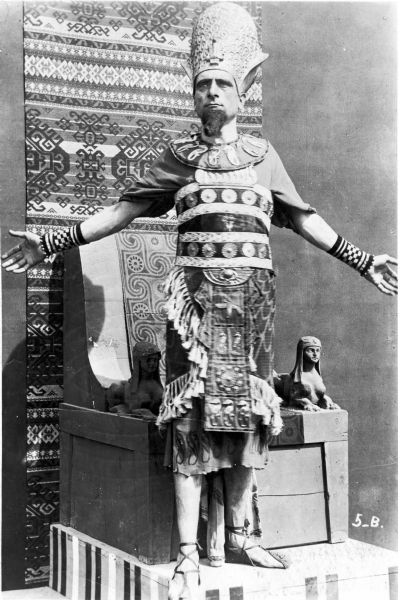 Art Acord as the Egyptian Kephren from the 1917 Fox production of <i>Cleopatra<i/>.