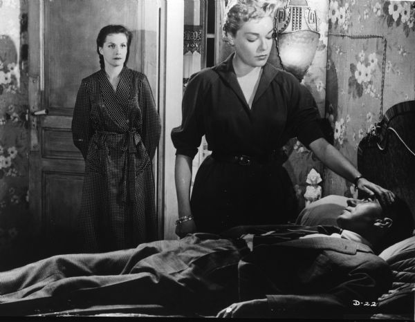 Scene still of Véra Clouzot, Simone Signoret, and Paul Meurisse in Henri-George Clouzot's <i>Les Diaboliques (Diabolique,</i> 1955).