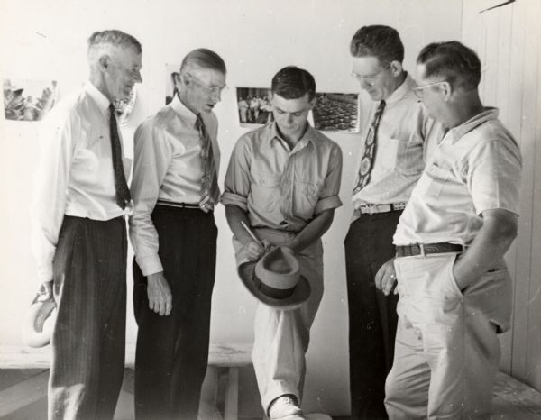 An unidentified group of men gathered at Highlander Folk School.
