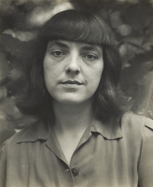 A head and shoulders portrait of Zilphia Horton.
