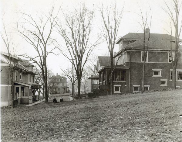 The second Madison home of Richard Lloyd Jones, 1010 Walker Court (now 1010 Rutledge Court), is in the right foreground.  His former home, 941 Harvey Terrace, is in the background.  1011 Walker Court and 1005-1007 Walker Court are visible on the left.