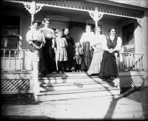 Lindner family on porch steps of the Edward Lindner home.