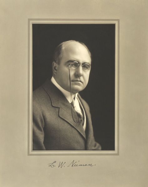 Quarter-length studio portrait of Lucius W. Nieman, Milwaukee editor.
