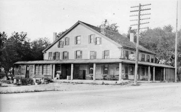 Western Hotel. The original tavern was built in 1834 (?) by William Shields (?). In 1845 it was operated by his son Simon Shields. In 1873 the Hotel was taken over by Joseph Dreyfuss and was subsequently known as Hotel Dreyfuss. In 1913 the hotel was operated by Julius Dreyfuss, son of Joseph Dreyfuss.