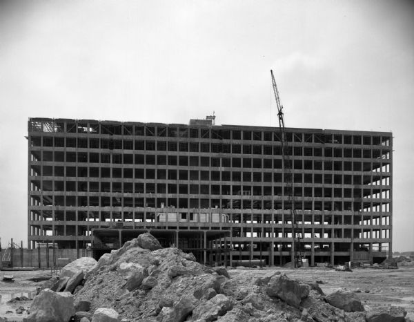 Construction of a State Office building in the Hill Farms Complex, front facade view.