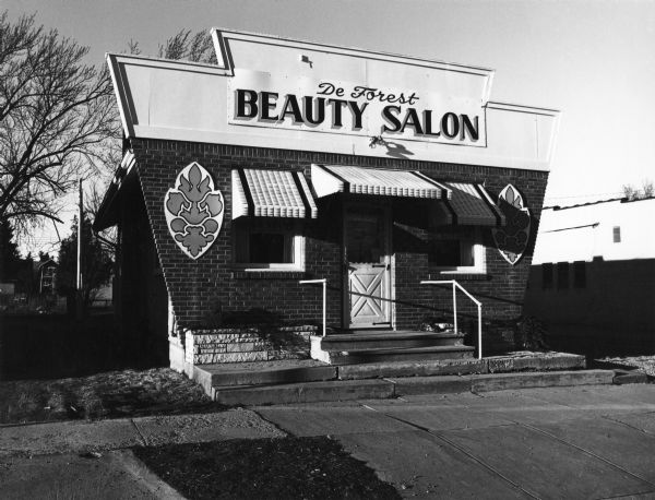 DeForest Beauty Salon, Commerce Street.