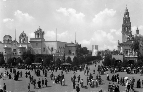 Elevated view of a crowd in Balboa Park, located at the Plaza de Panama.