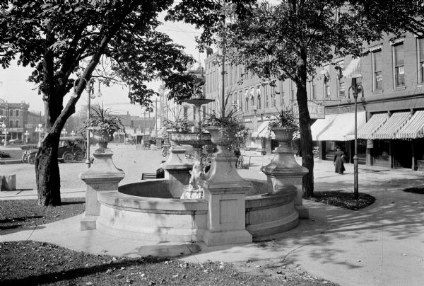 View of a fountain in the garden of the courthouse, constructed from 1906-1908.