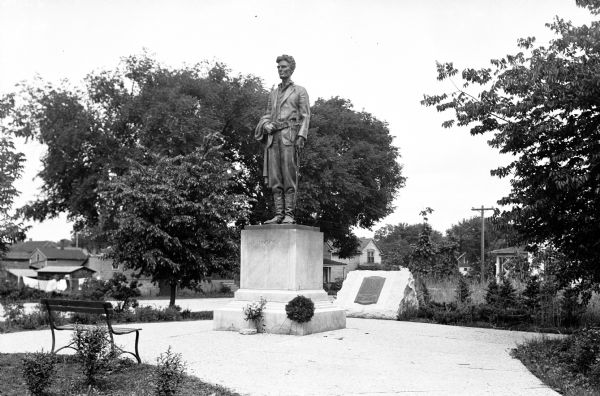 View of a Lincoln Monument, a bronze statue by Leonard Crunelle, dedicated on September 24, 1930.