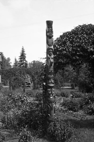 View of an Indian totem pole found in a garden.