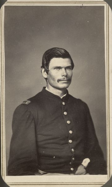 Waist-up carte-de-visite portrait of Lieutenant Issac N. Earl, Company D, 4th Wisconsin Cavalry.