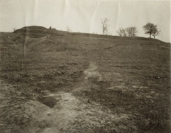 Confederate "Fort Hill" on the south side of Jackson Road where the Confederate entrenchments run southward. The Siege of Vicksburg lasted from May to July 1863.