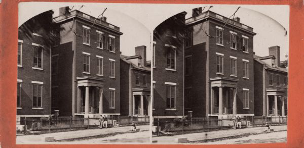 A stereograph of exterior of General Lee's residence.